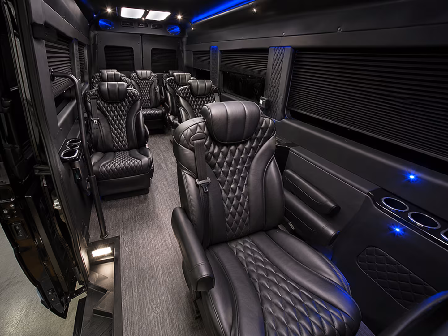 find the perfect transportation for your next airport transfer 1